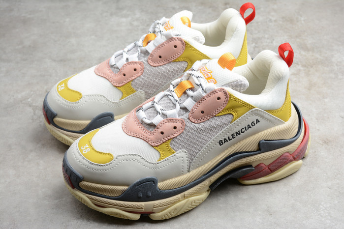 Ba*len*cia*ga triple s w09o5 9030