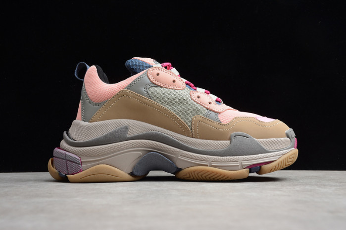 Ba*len*cia*ga triple s w09o5 9029