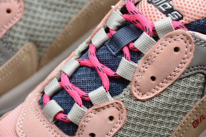 Ba*len*cia*ga triple s w09o5 9029