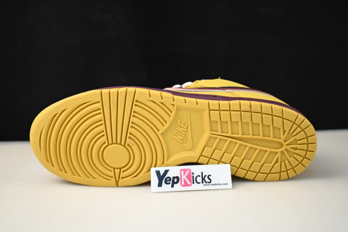 nike sb dunk low yellow lobster 313170-137