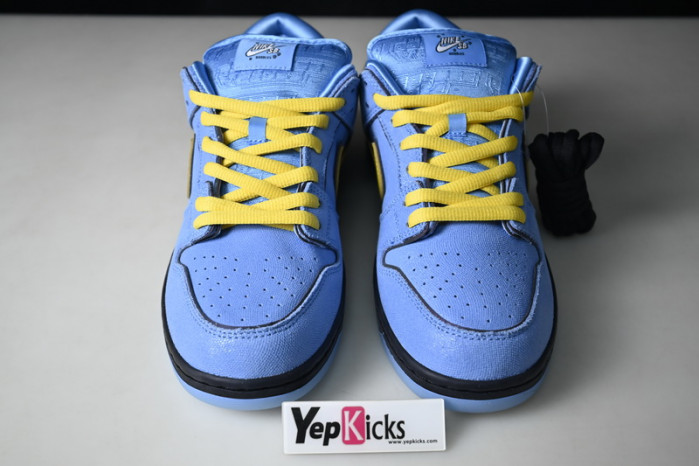 the powerpuff girls x nike sb dunk low “bubbles fz8320-400