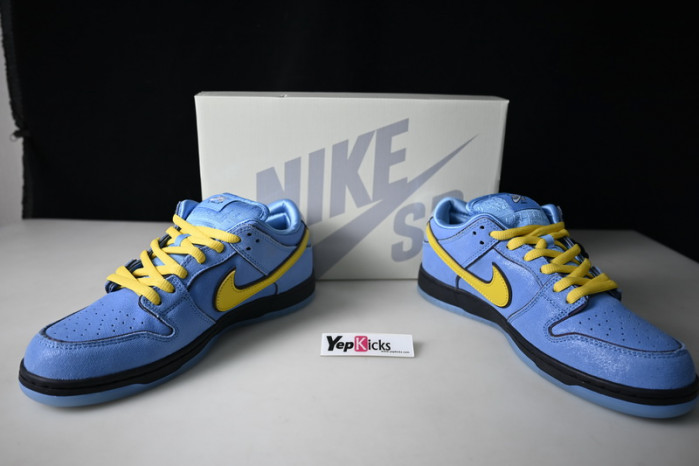 the powerpuff girls x nike sb dunk low “bubbles fz8320-400