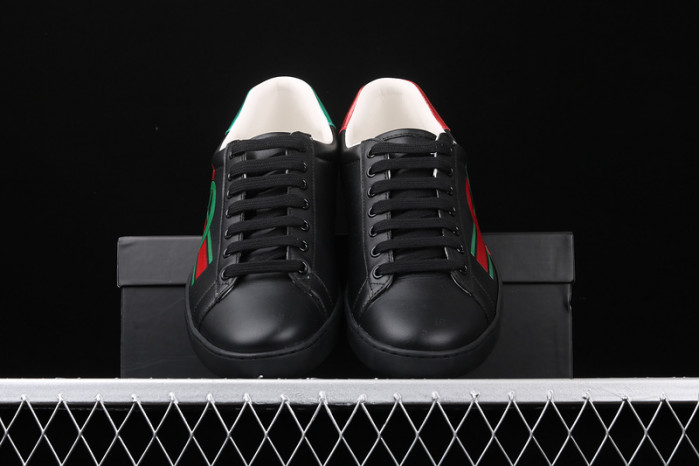g*u*i low-top sneaker black e1245