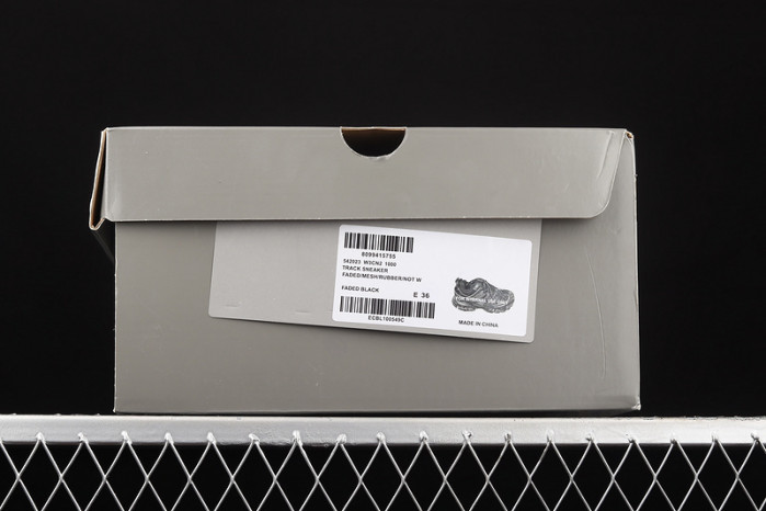 Ba*len*cia*ga track w3cn2 1000