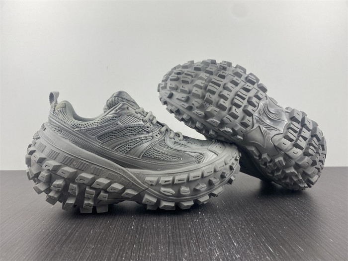 Ba*len*cia*ga defender trainers w2ra6 1200