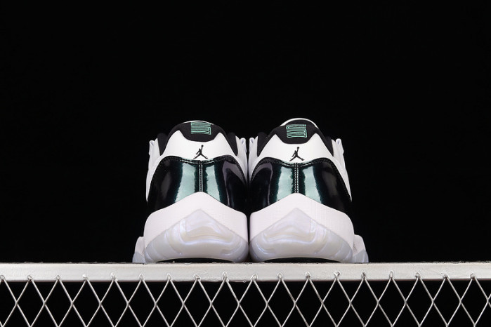 air jordan 11 retro low iridescent 528895-145