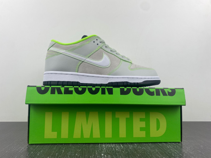 nike dunk low university of oregon pe fq7260-001