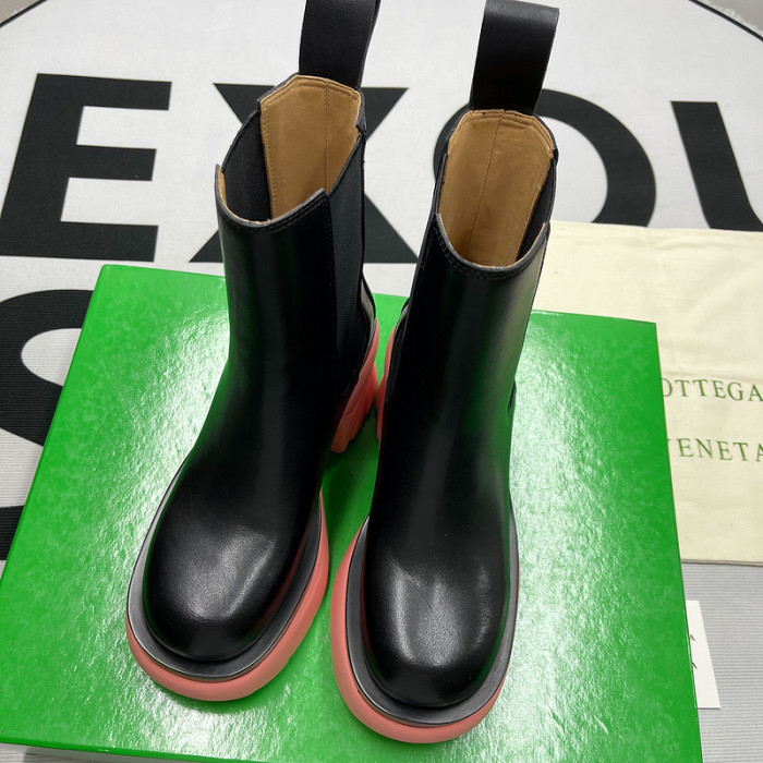 Bo*te*ga ve*ne*ta bv033