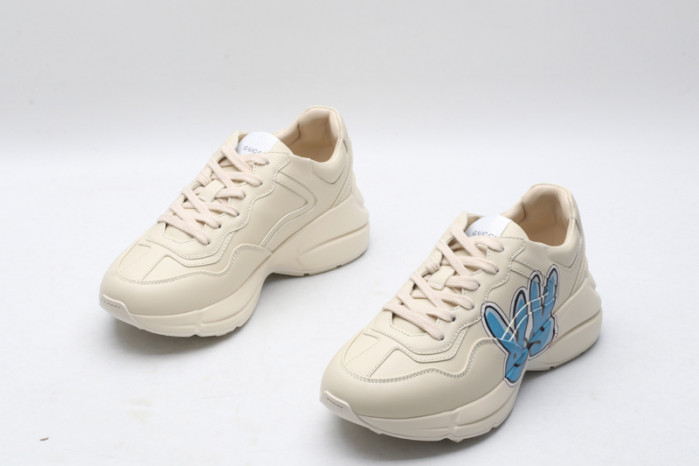 g*u*i ace embroidered low-top sneaker e2360