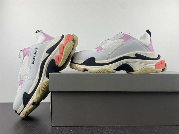 Ba*len*cia*ga triple s sneaker wo90m 5691