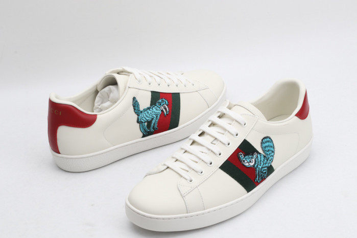 g*u*i ace embroidered low-top sneaker g095