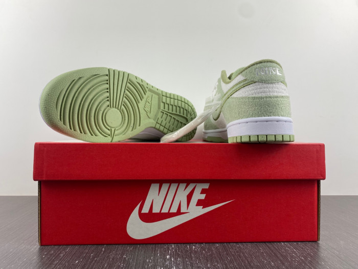 nike dunk low fleece pack honeydew dq7579-300