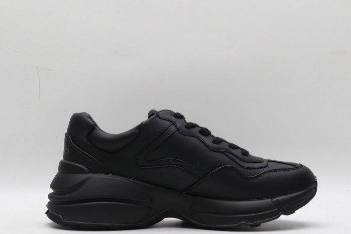 g*u*i ace embroidered low-top sneaker e2356