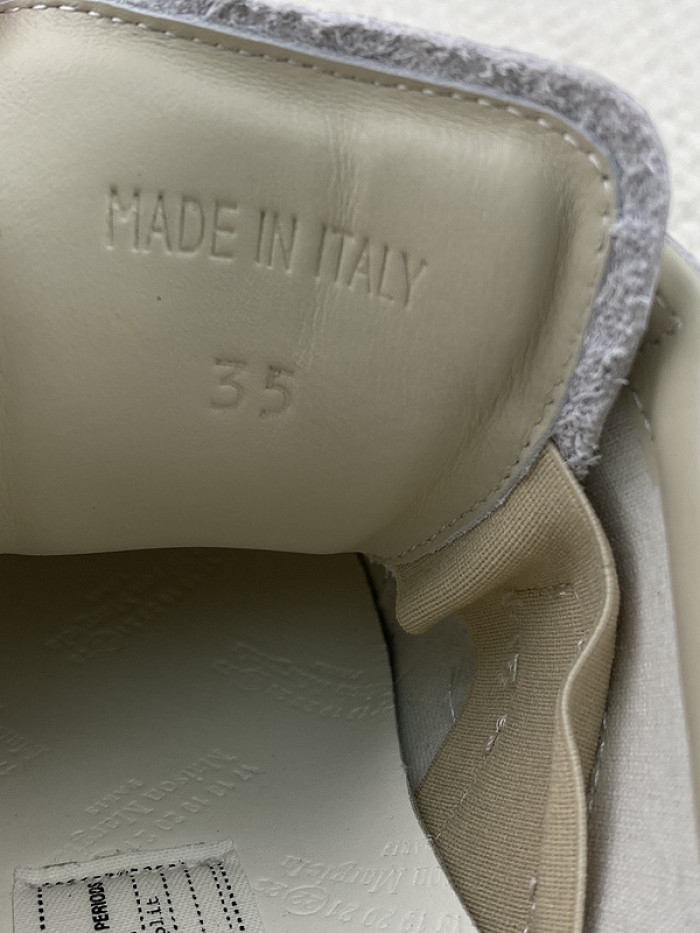 ma*s*n Ma*i*la sneakers