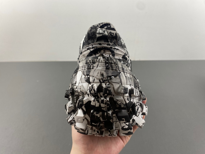 Ba*len*cia*ga defender trainers 685613-w2rg1 9010