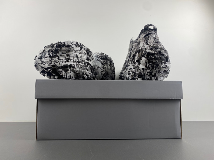 Ba*len*cia*ga defender trainers 685613-w2rg1 9010