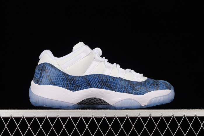 air jordan 11 low blue snakeskin cd6846-102