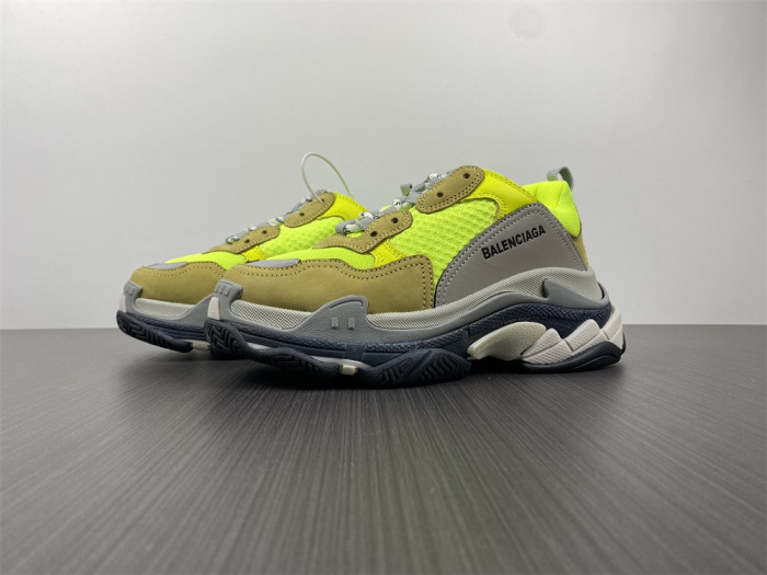 Ba*len*cia*ga triple s sneaker w0903 1801
