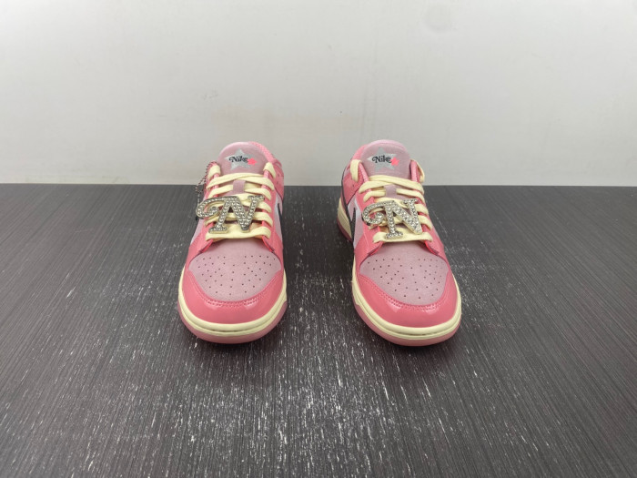nike dunk low lx barbie fn8927-621