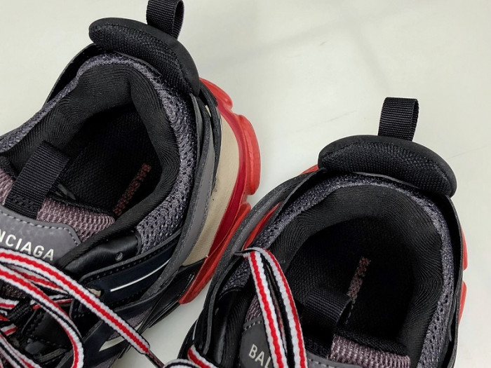 Ba*len*cia*ga track sneaker w09o5 8131