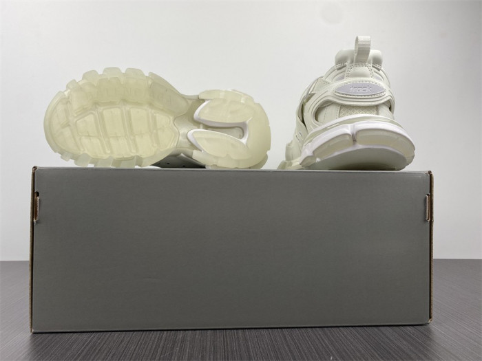 Ba*len*cia*ga track w3cr1 9000