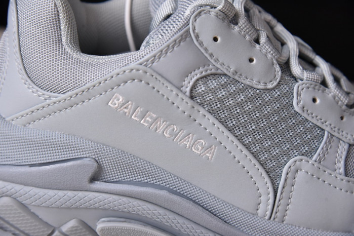 Ba*len*cia*ga triple s sneaker w2fw1 4700