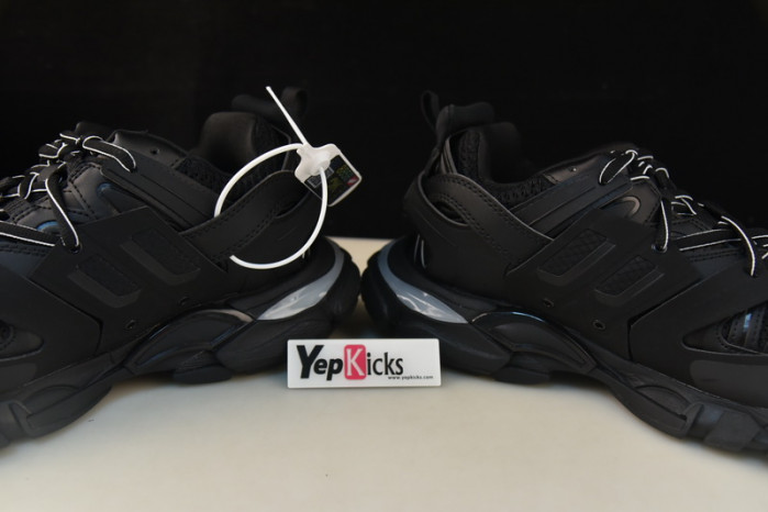 Ba*len*cia*ga track led sneaker ecba800463c