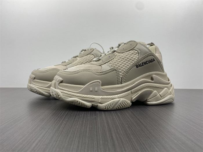 Ba*len*cia*ga triple s sneaker w2fw1 9700