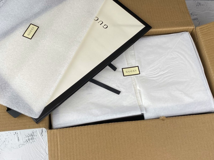 g*u*i ace embroidered low-top sneaker e2272