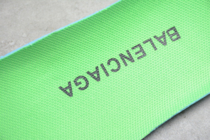 Ba*len*cia*ga triple s sneaker w09o5 7415