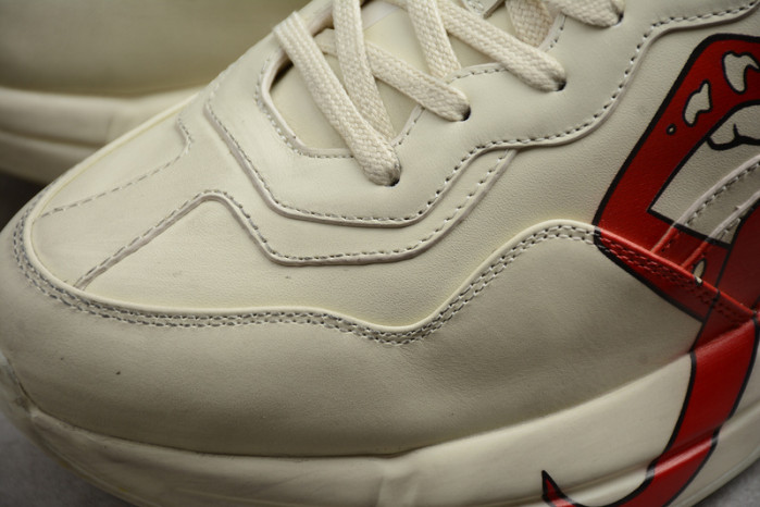 g*u*i ace embroidered low-top sneaker e2279