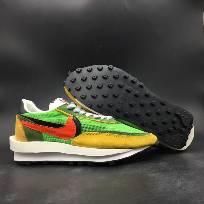 nike ld waffle sacai green gusto bv0073-300