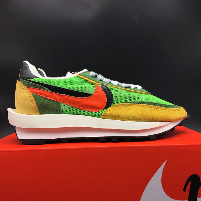 nike ld waffle sacai green gusto bv0073-300