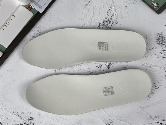 g*u*i ace embroidered low-top sneaker e2273