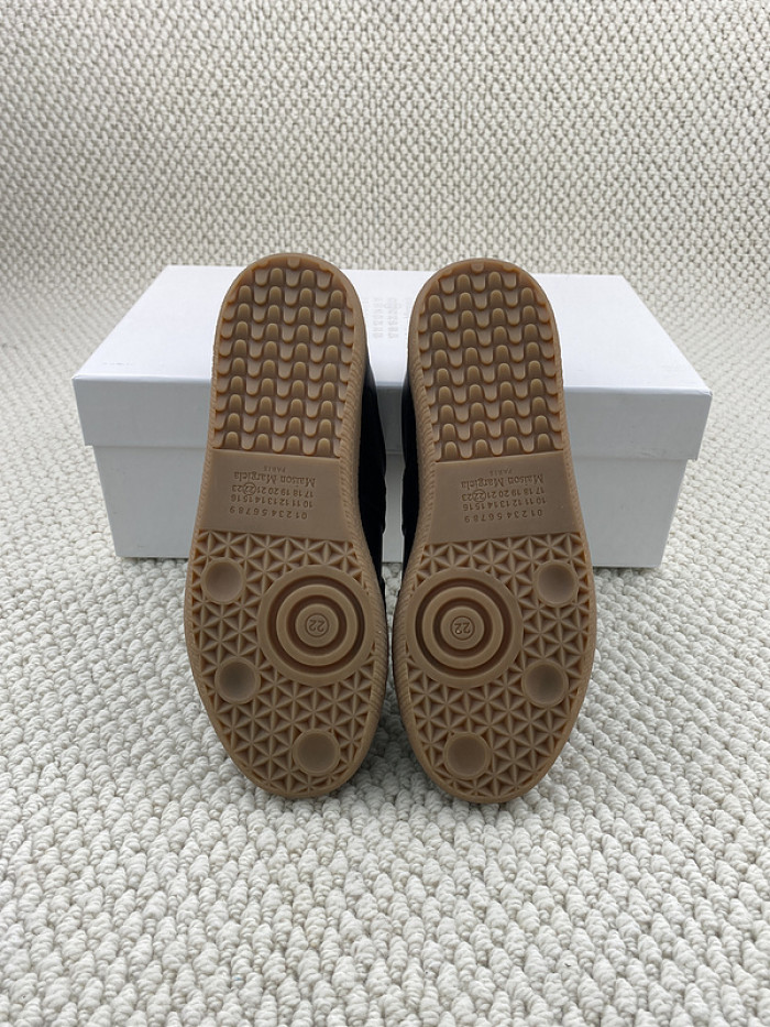 ma*s*n Ma*i*la sneakers