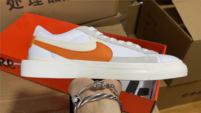 sacai x nike blazer low bv0076-107