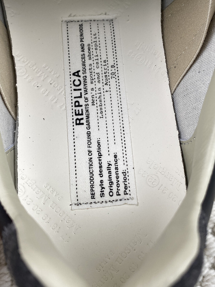 ma*s*n Ma*i*la sneakers