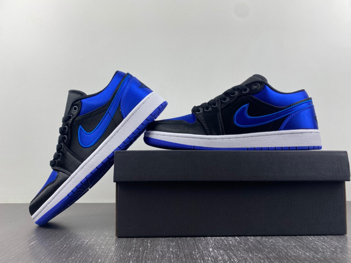 air jordan 1 low og “satin royal” 921193-007-01