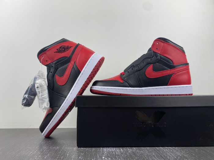 air jordan 1 retro high “banned” 432001-001