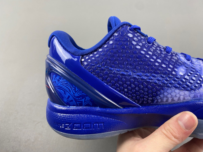 zoom kobe 448693-400