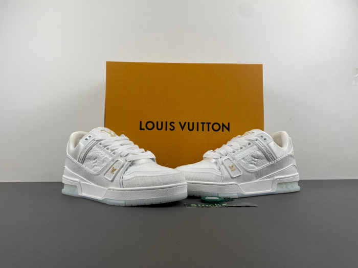 l0vt sneakers