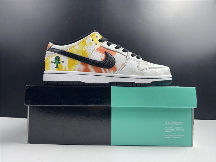 nike sb dunk low“raygun” bq6832-101