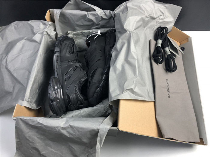 Ba*len*cia*ga track w3gb1 7302