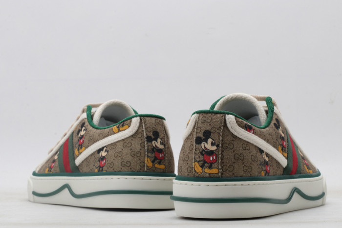 g*u*i ace embroidered low-top sneaker e2309