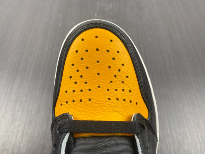 air jordan 1 high og “yellow toe” 555088-711