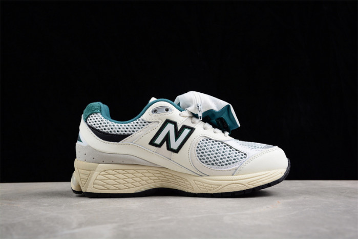 new balance 2002r vintage teal pouch m2002rvd
