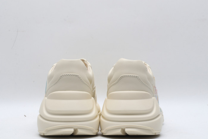 g*u*i ace embroidered low-top sneaker e2298