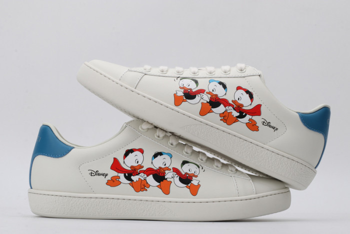 g*u*i ace embroidered low-top sneaker e2329