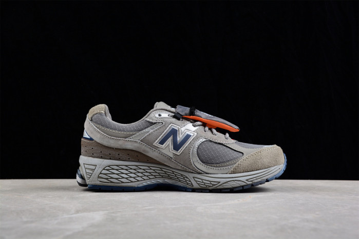 new balance 2002r grey brown pouch m2002rva