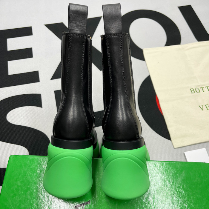 Bo*te*ga ve*ne*ta bv031